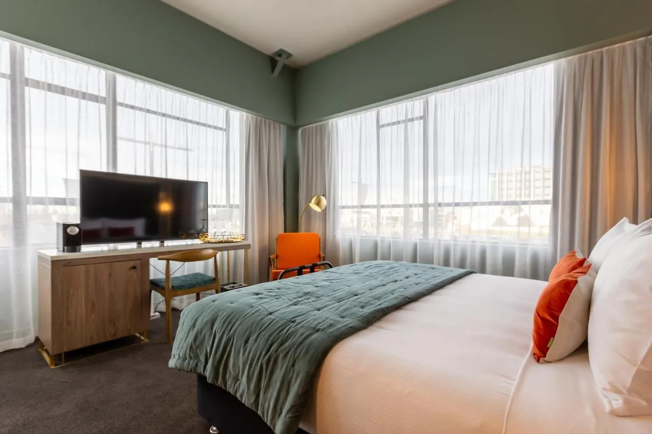 The Muse Christchurch Art Hotel 4*,